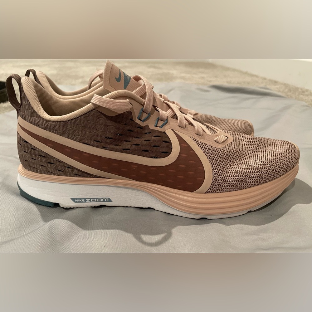 Womens Nike zoom running shoes